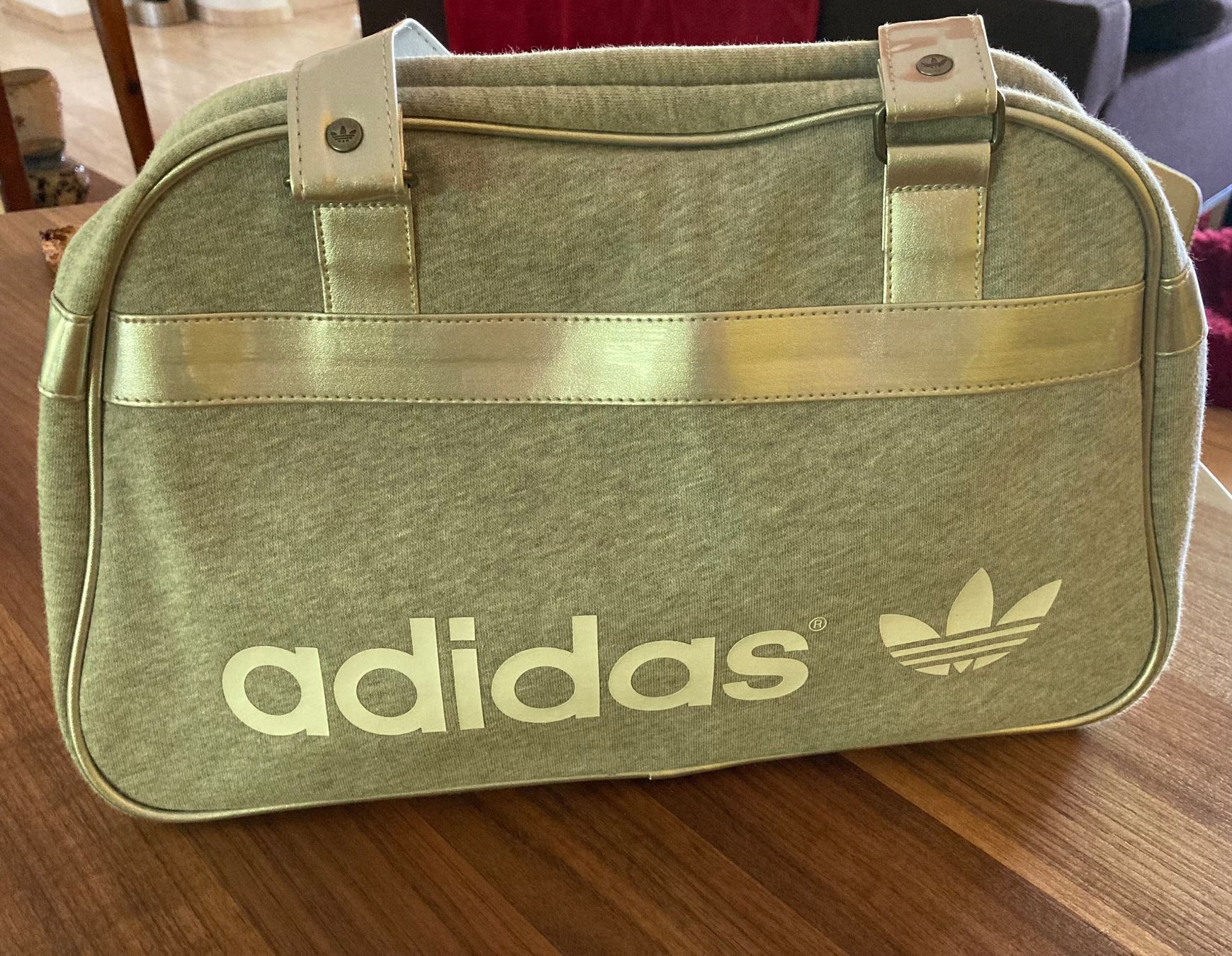 Adidas Borse da donna: Adidas Handtasche – Usato da Winterthur venduto da wintidizi