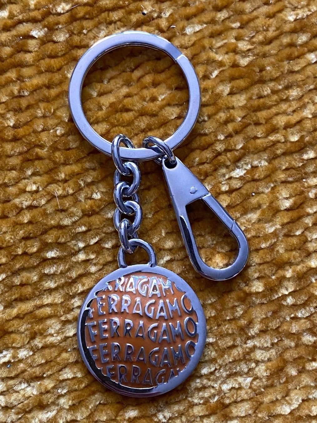 Salvatore Ferragamo Portachiavi: Ferragamo Schlüsselanhänger – Usato da Mehlsecken venduto da Reymau