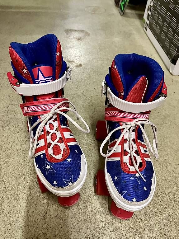 Pattini in linea & Pattini a rotelle: Rollschuhe Grösse 33-37 – Usato da Ittigen venduto da Heffalumpi 4