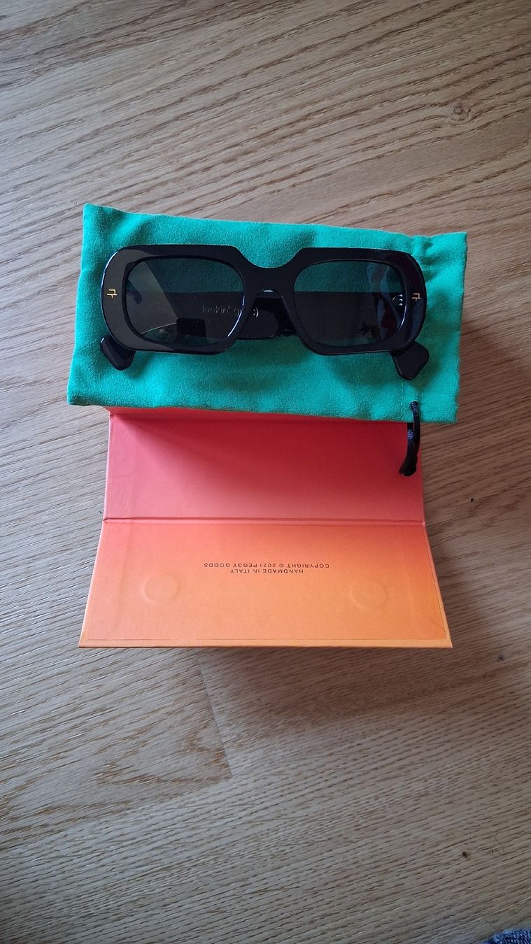 Occhiali & Lenti: Peggy Goods Sonnenbrille – Nuovo (secondo la descrizione) da Bern venduto da mal_p2jy