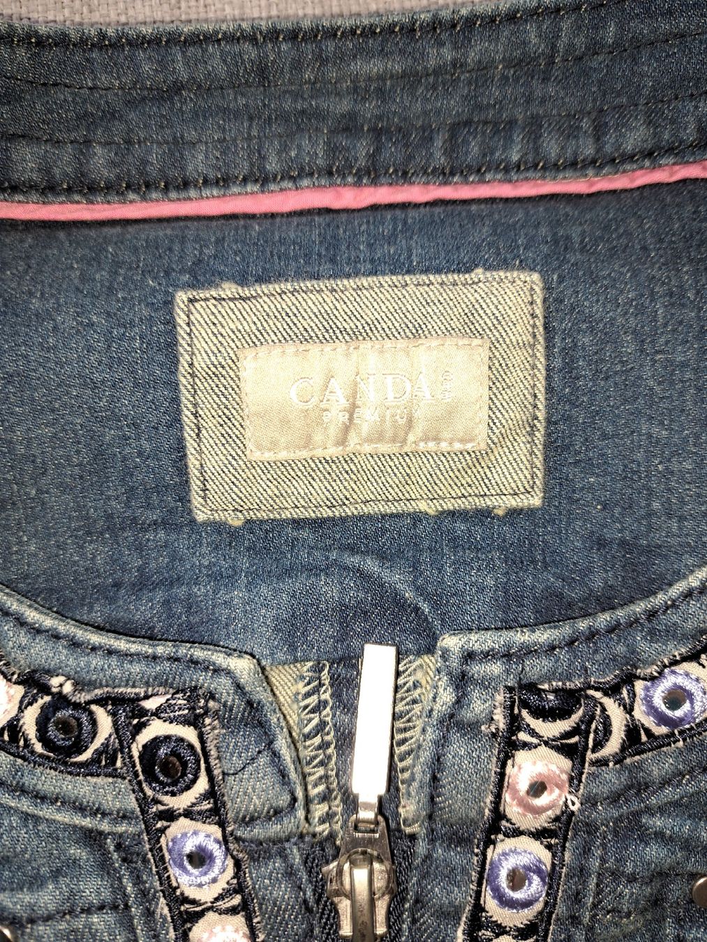 C&A Giacche: CANDA Jeansjacke Gr. 40 mit Stickerei – Nuovo (secondo la descrizione) da Triesenberg venduto da Anastasia26 2