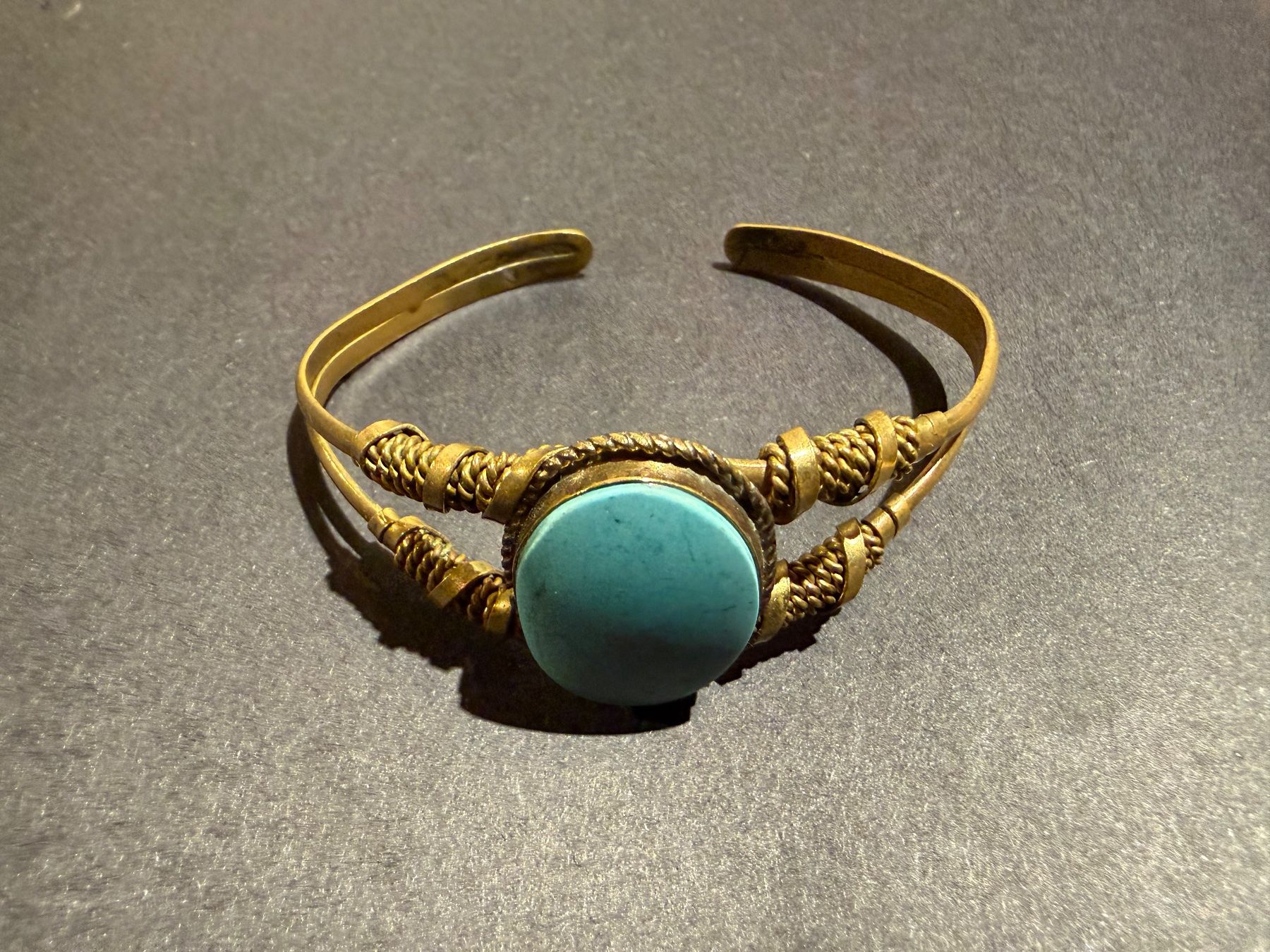 Bracciali & Braccialetti: Armreif mit Türkis im Boho-Stil – Usato da Thun venduto da Astralbern