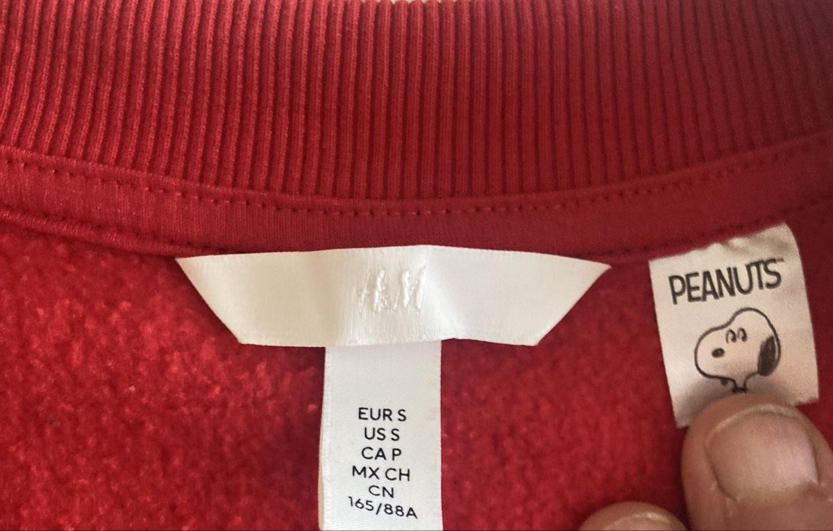 H&M Lotti di vestiti: 3 Pullover Peanuts H&M Grösse XS S 170 gebraucht – Usato da Baar venduto da Flobee 5