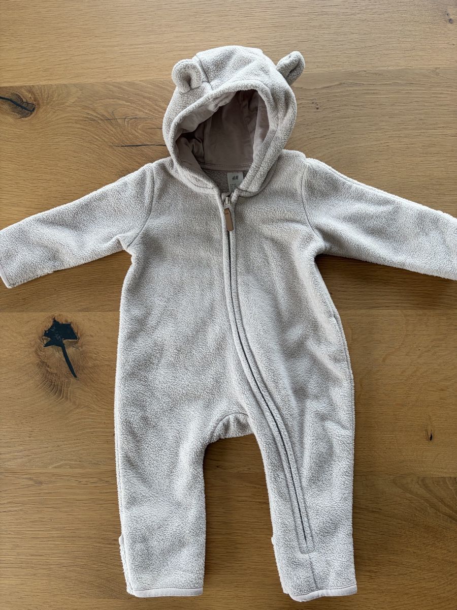H&M Completi: Fleeceoverall von H&M Grösse 62 – Usato da Bütschwil venduto da Fdu_9606