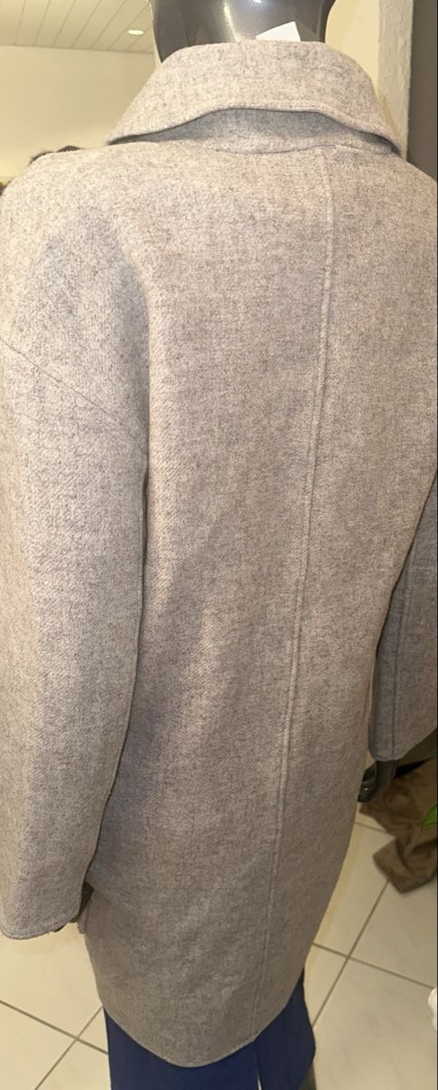Cos Cappotti: COS MANTEL GR. 34 neuwertig – Usato da Unteraegeri venduto da MH203 6