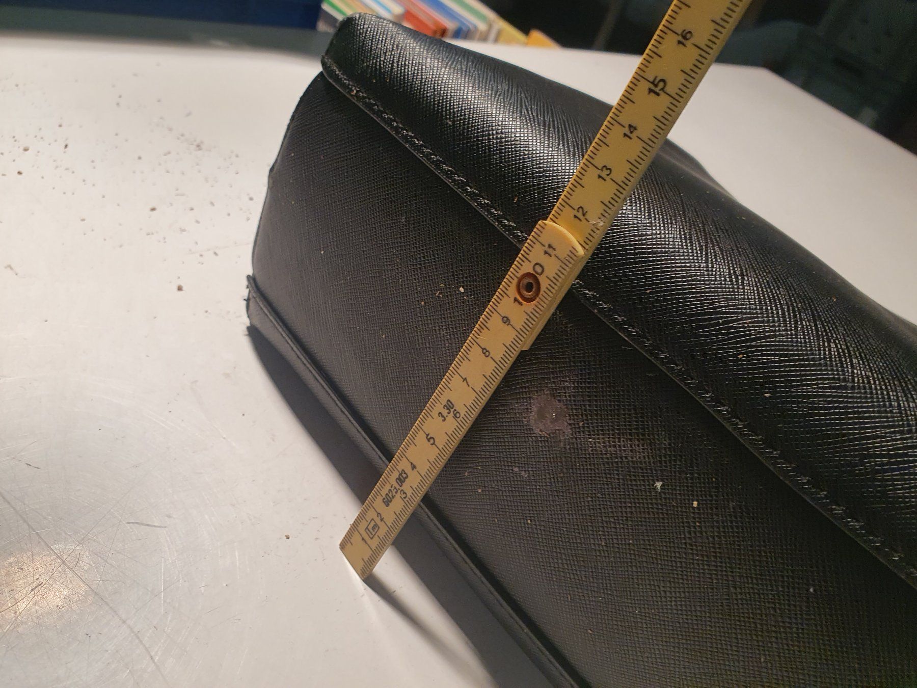 Borse da donna: Handtasche schwarz Kunstleder – Usato da Zürich venduto da loosebone 6