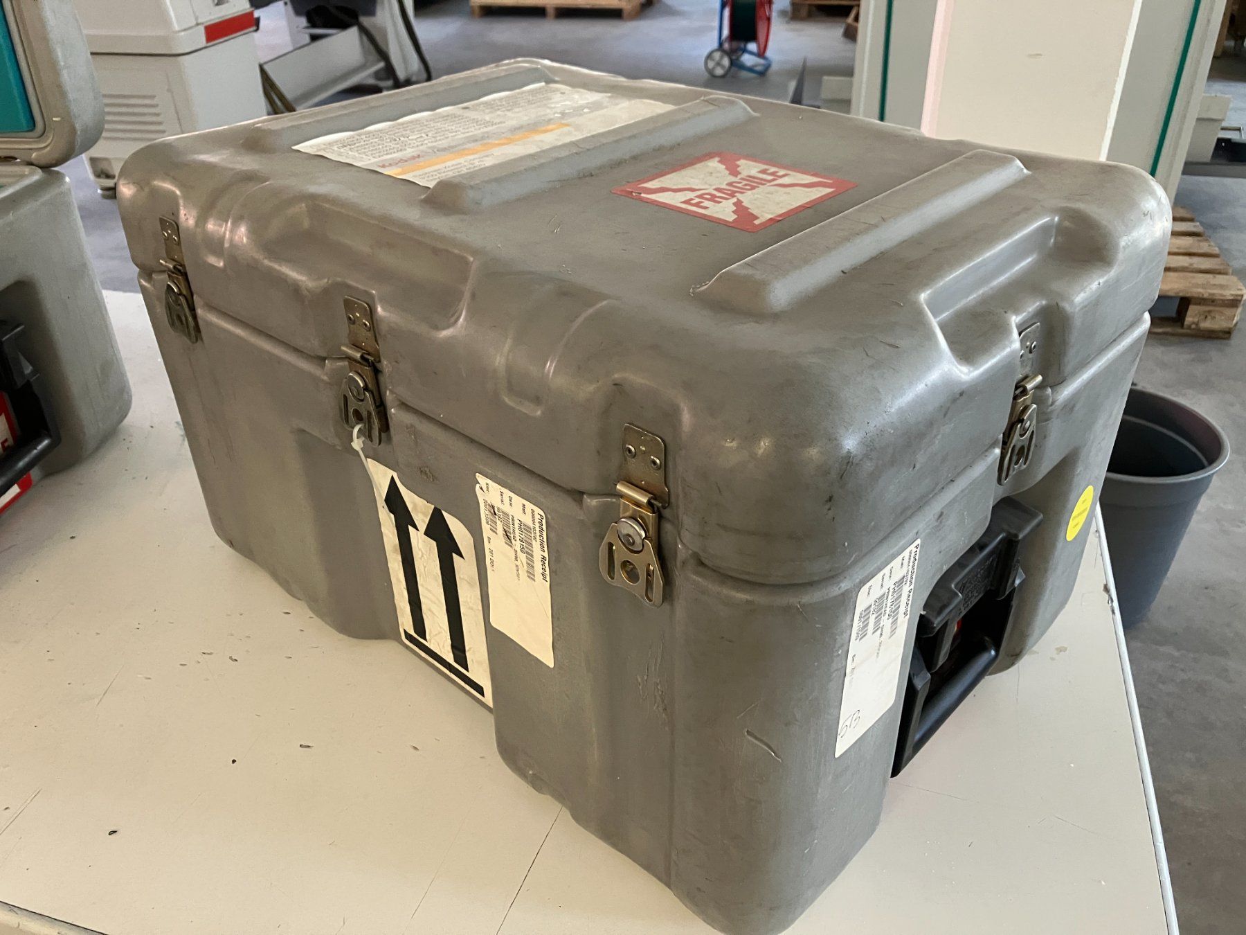Valigie: Robuster Transportkoffer / Flightcase mit Schaumstoff – Usato da Gamprin-Bendern venduto da AlexM73