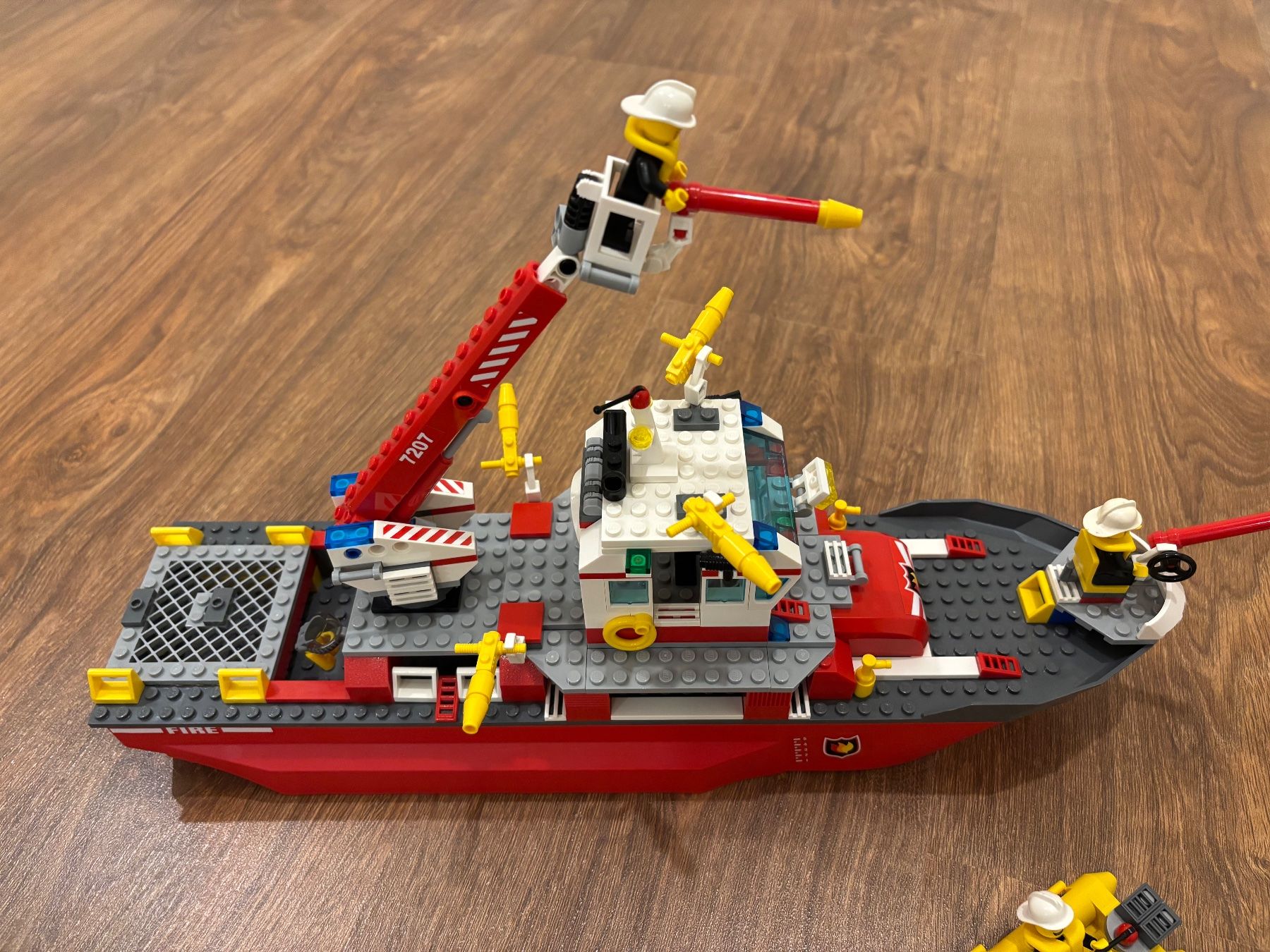 Lego Baukästen: LEGO City 7906 Feuerwehrschiff – Gebraucht aus Langenthal von Wym0 7