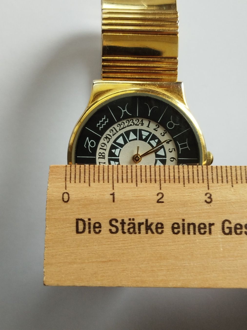 Uhren: Armbanduhr mit Sternzeichen - Zifferblatt – Neu (gemäss Beschreibung) aus Zug von Robert0125 4