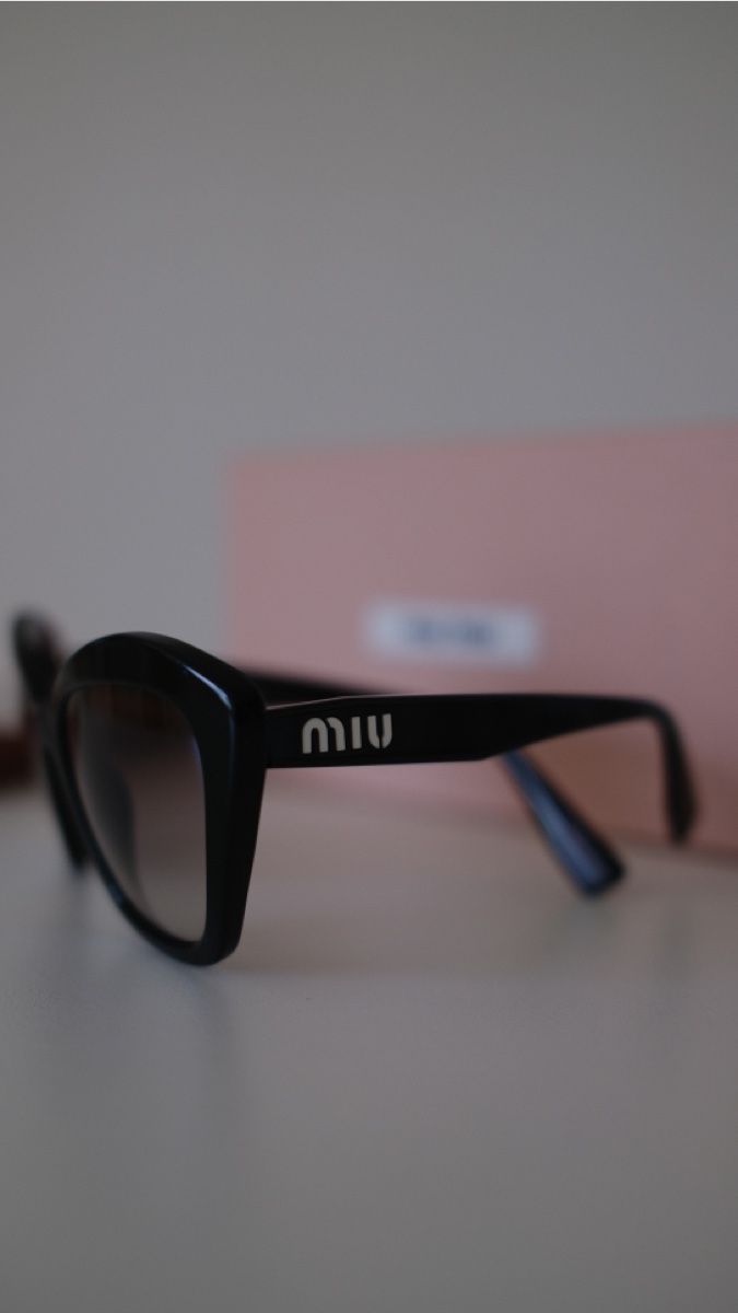 Miu Miu Occhiali & Lenti: Miu Miu Cat-Eye Sunglasses – Nuovo (secondo la descrizione) da Schliern b. Köniz venduto da naz_jg6s 3