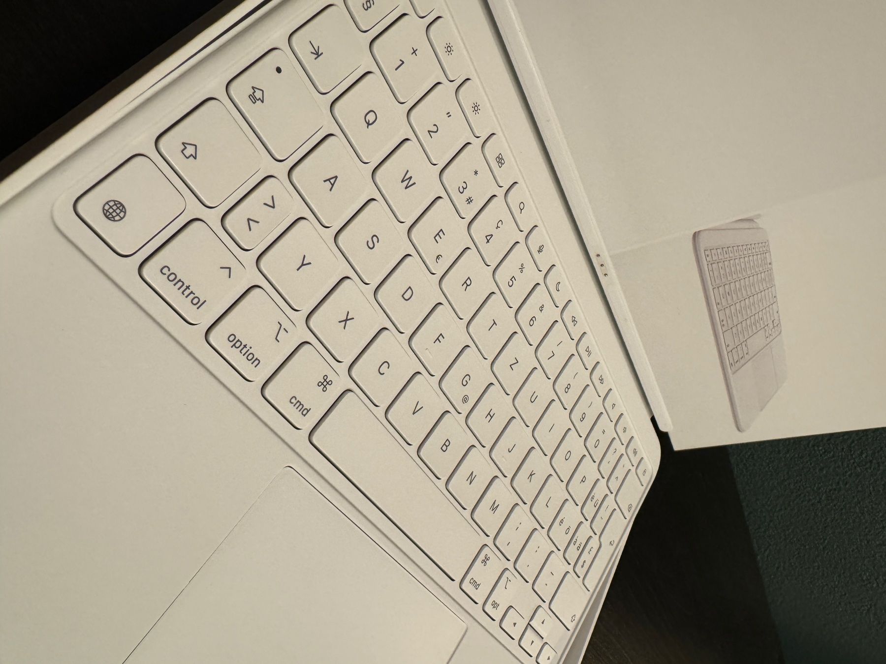 Apple Tablet PC: Apple iPad Magic Keyboard Folio - iPad 10.9" 10. Gen – Usato da Oberwil-Lieli venduto da mgi91 3