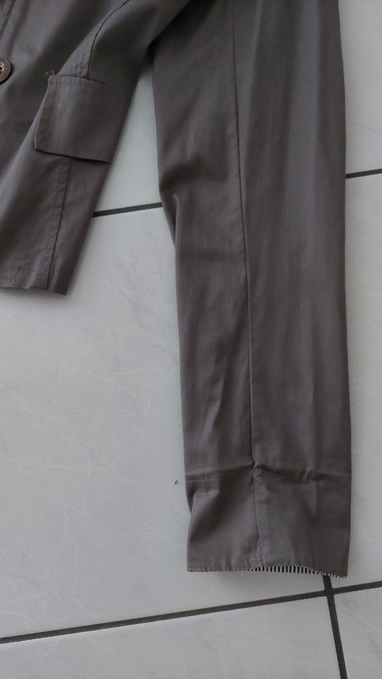 Giacche: Blazer mit Blusen Top – Usato da Escholzmatt venduto da Ipbuur 3