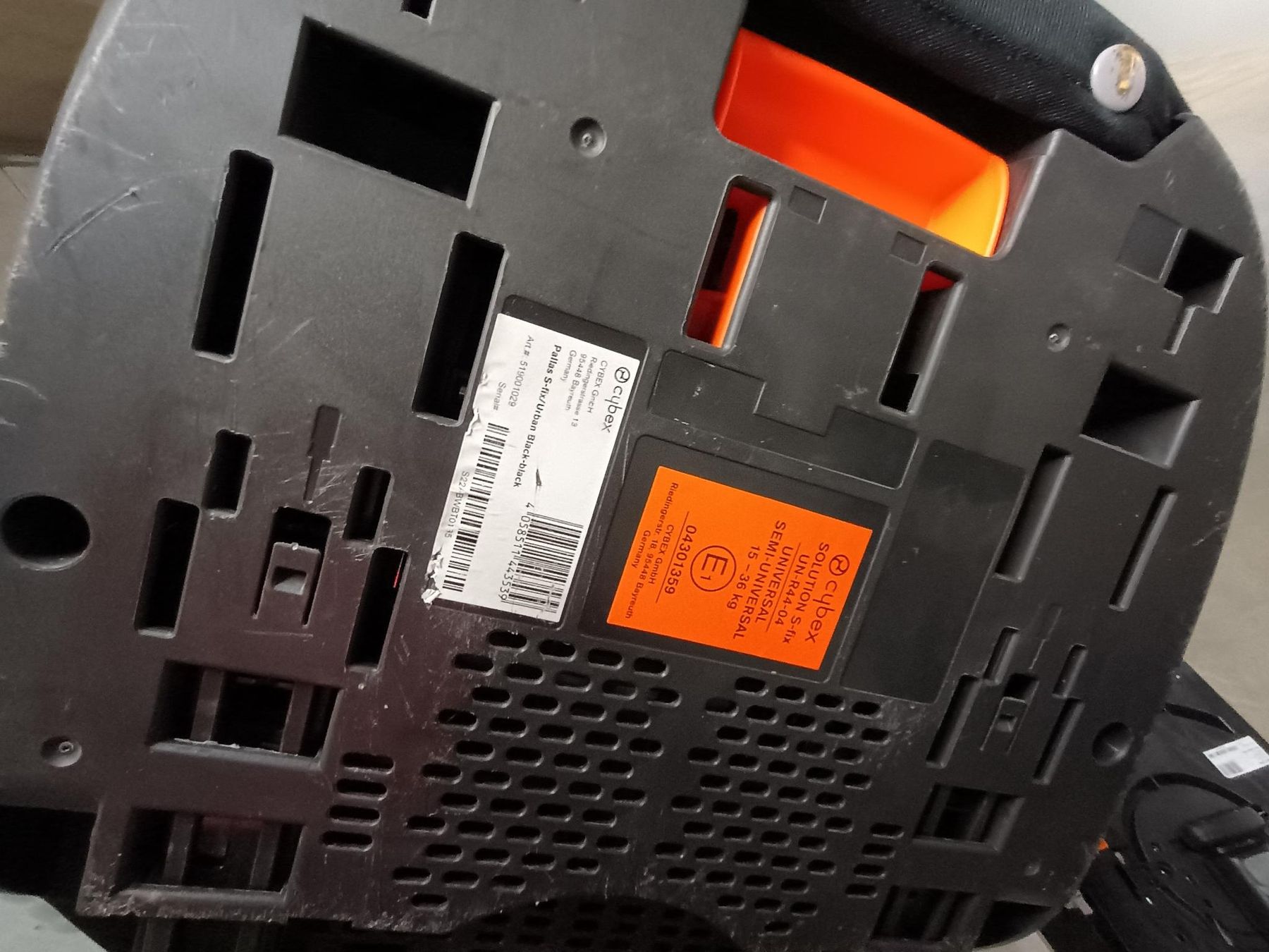 Cybex Seggiolini per auto: Base cybex pallas S-Fix One i-Size - Sécurité Bébé! – Usato da Neuchâtel venduto da viv_zf9x 3