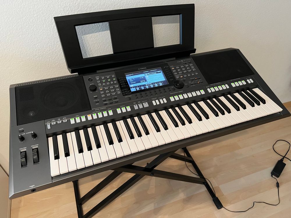 Keyboard Yamaha PSRS770 Workstation Kaufen auf Ricardo