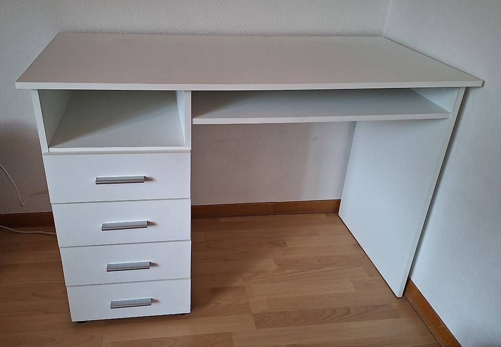 Scrivanie: Schreibtisch – Usato da Ilanz venduto da sari_casa
