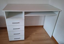 Schreibtisch