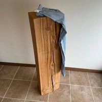 Massiver CH-Holzblock - Design Ablage / Podest / Deko