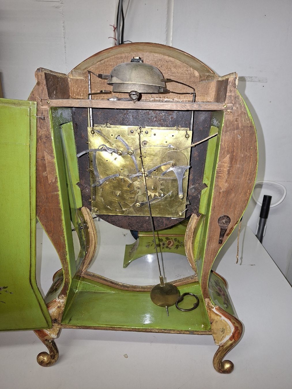 Swiss Orologi: Antik neuenburger Pendule – Usato da Liebefeld venduto da Turi-53 5