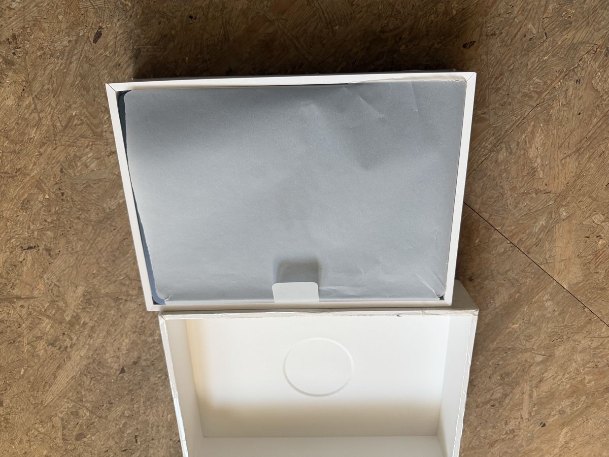 Apple Notebooks: MacBook Air 13 inch – Neu und originalverpackt aus Wauwil von chiraluna 1