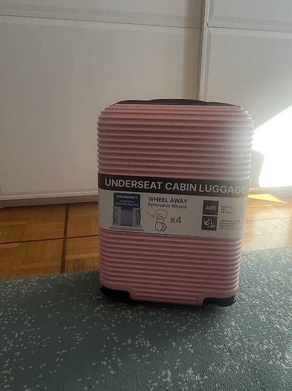 Reisekoffer: Petite valise de cabine  – Neu und originalverpackt aus Corsier-sur-Vevey von hel_m267 1
