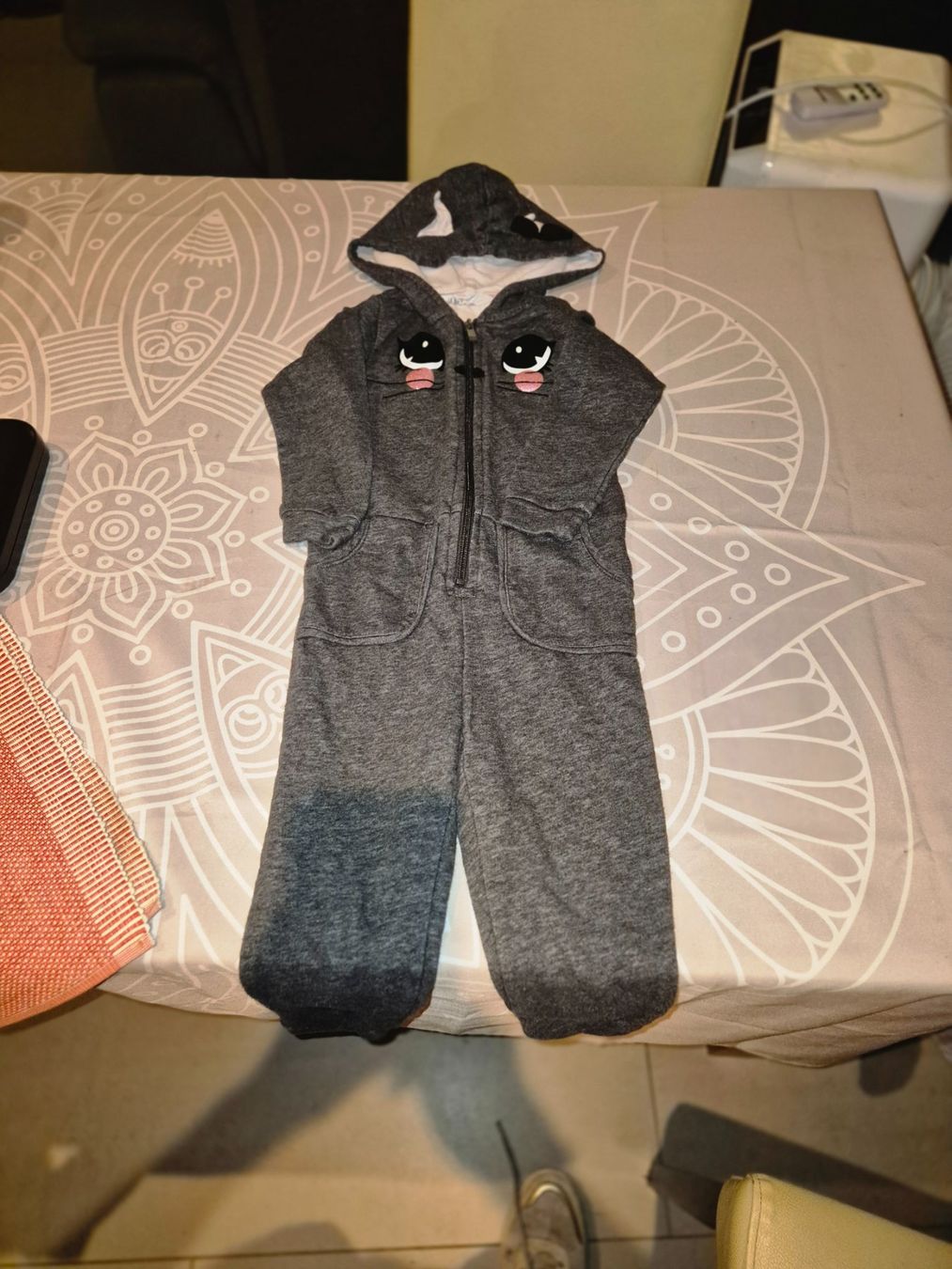 H&M Tute: Toller  Overall grau Grösse 98 . – Usato da Urdorf venduto da Nataschli
