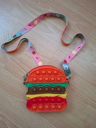 Kinder Handtasche mit Pop-Up's in Burger-Optik