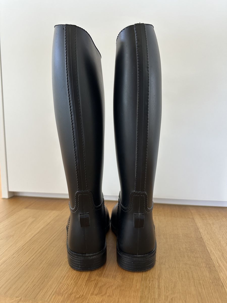 Scarpe per ragazzi: Reitstiefel schwarz – Usato da Rickenbach b. Wil venduto da iah_pg6d 3