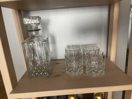 Glaskaraffe mit 4 Whiskeygläsern