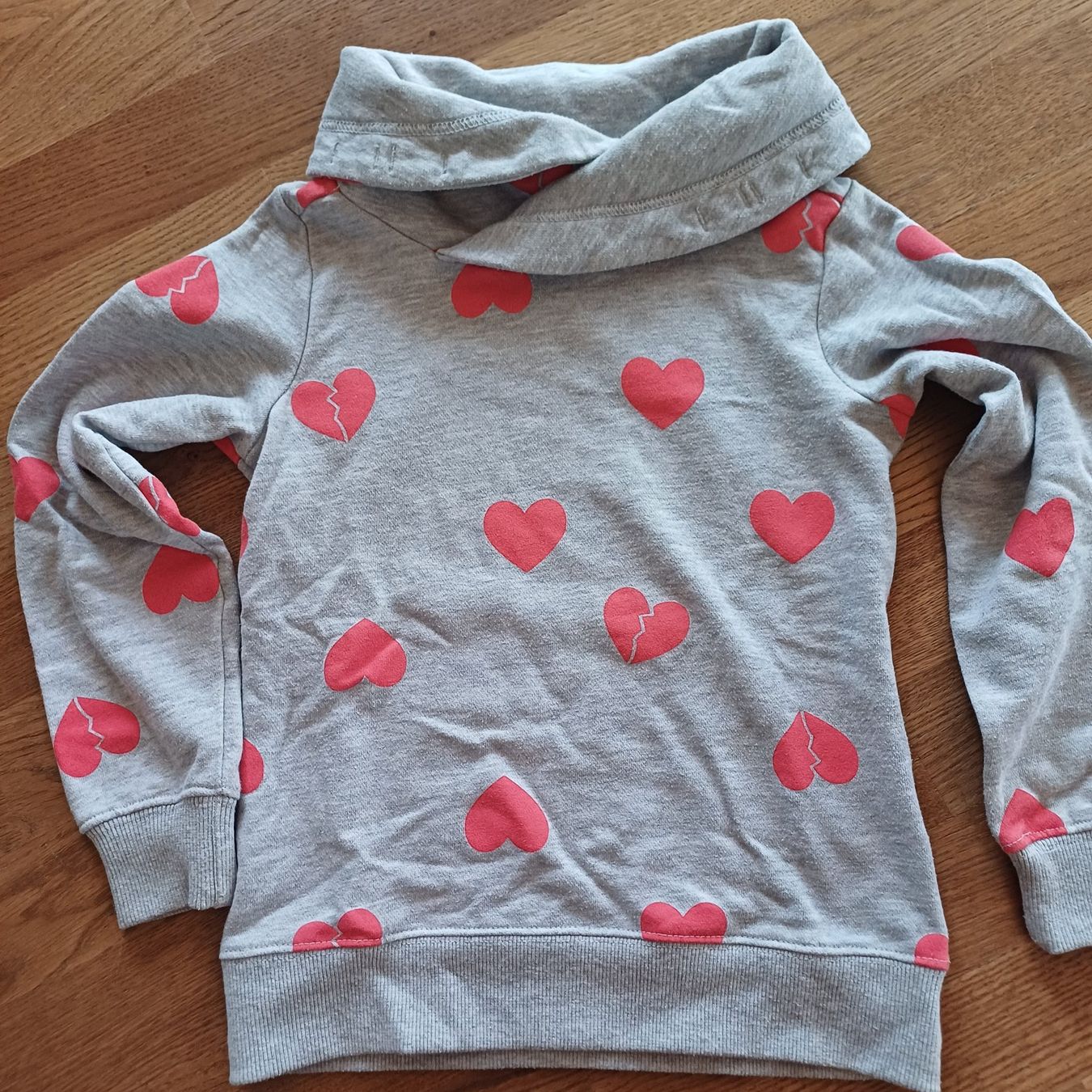 Pullover & Sweatshirts: Herziger Pullover mit Herzen❤️ – Gebraucht aus Weissbad von Hamster16 2