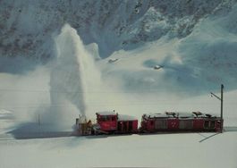 ANDERMATT Furka-Oberalp-Bahn b. Nätschen mit Schneeschleuder