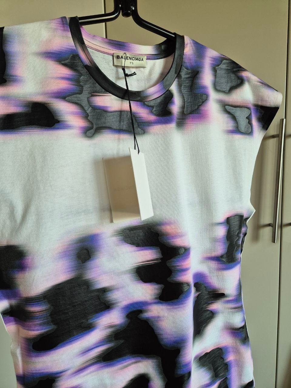 Balenciaga Top: Balenciaga T-Shirt / Top – Nuovo (secondo la descrizione) da Oberglatt ZH venduto da stmark3 1