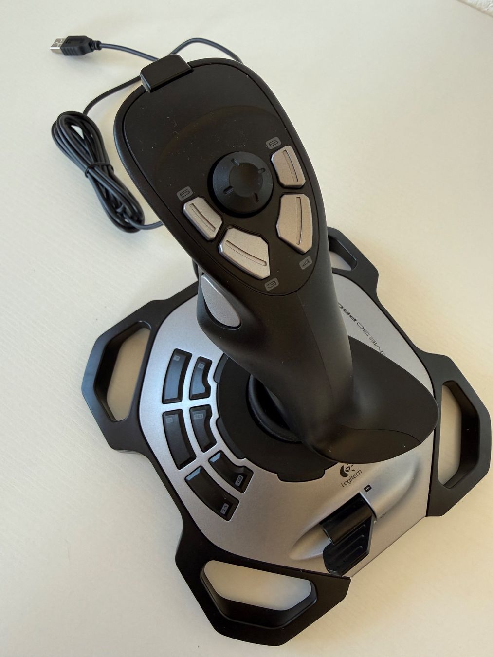 Logitech Controller: Logitech Extreme 3D Pro Precision Flightstick – Usato da Uettligen venduto da Leoniexx 5