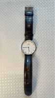 Elegante Daniel Wellington Uhr mit Lederarmband, neuwertig