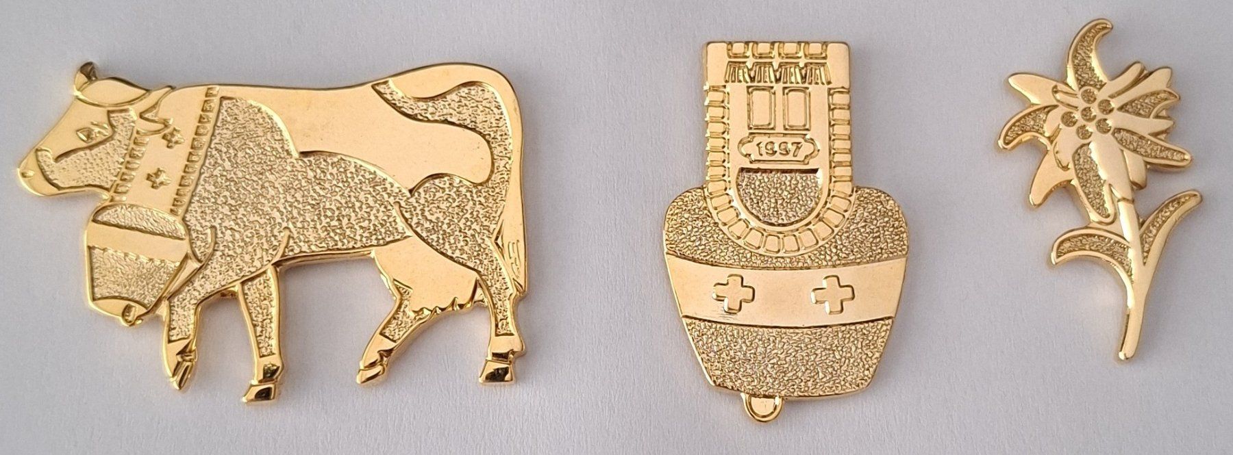 Placchette & Badge: Kuh, Glocke, Edelweiss – Usato da Hinterkappelen venduto da Schampus 1
