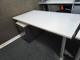Weisser Schreibtisch ohne Schubladencontainer, Top Zustand!