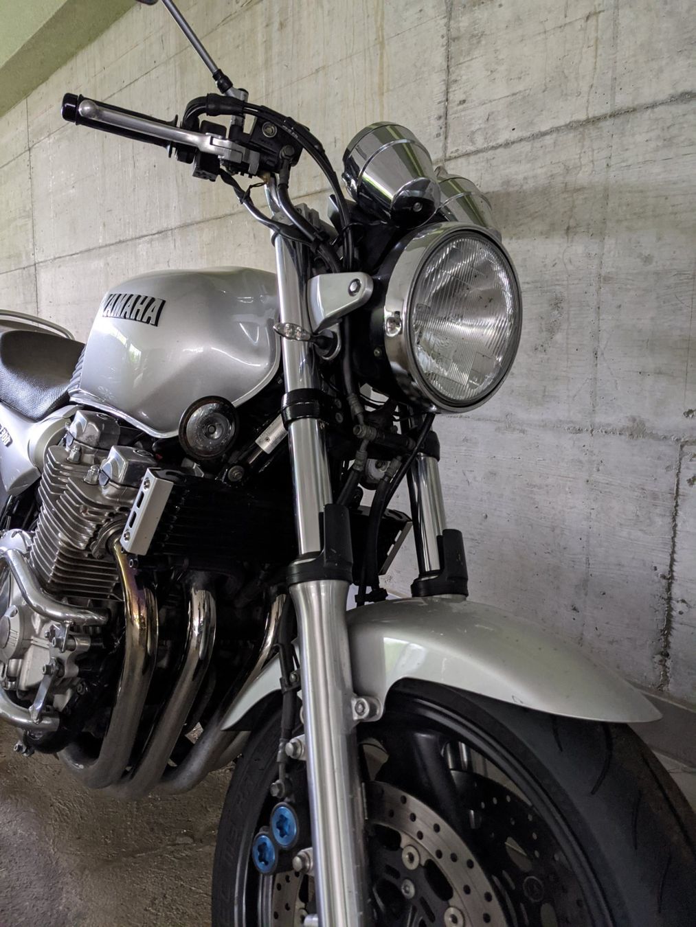 Yamaha Touring: Motorrad Yamaha XJR 1300 – D'occasion à Kastanienbaum par kr.arch 4