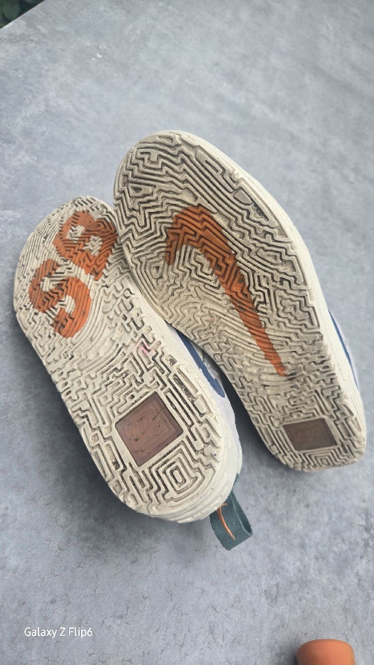 Nike Schuhe für Jungen: Nike Schuhe Gr. 36.5 – Gebraucht aus Zürich von Deesay 4