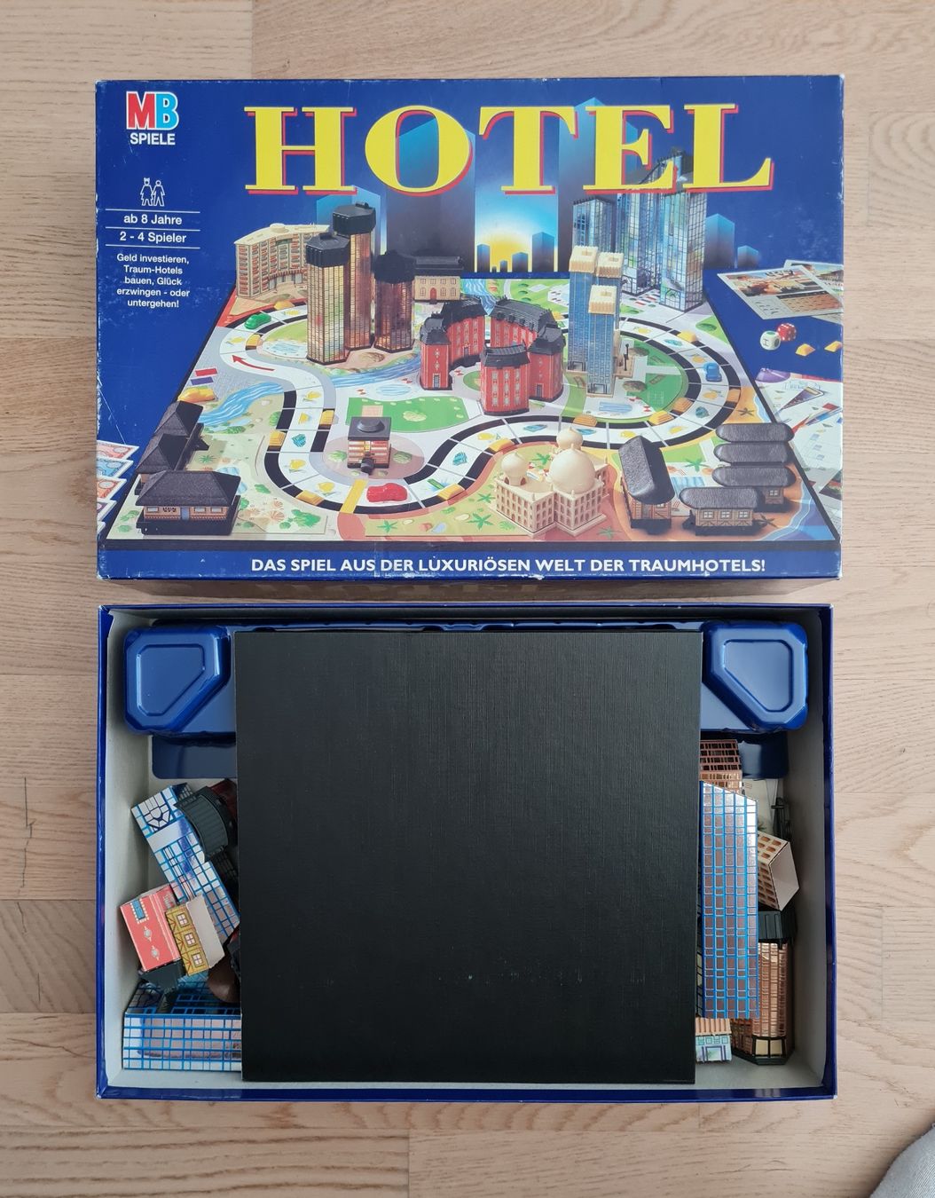 Giochi: HOTEL - DAS KULT BRETTSPIEL – Usato da Birsfelden venduto da Dealgoenner24 1