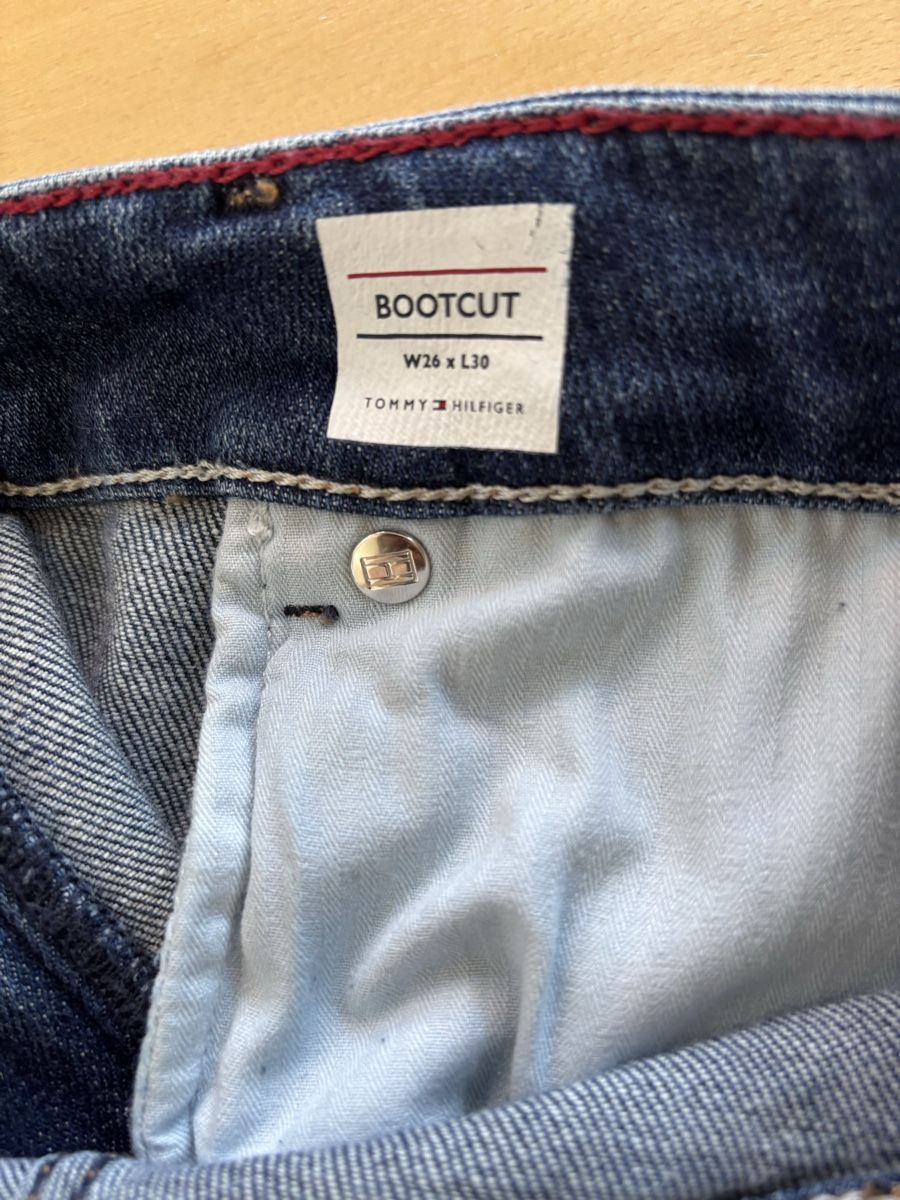 Tommy Hilfiger Jeans: Bootcut Jeans von Tommy Hilfiger – Usato da Affoltern am Albis venduto da Feldritter 2