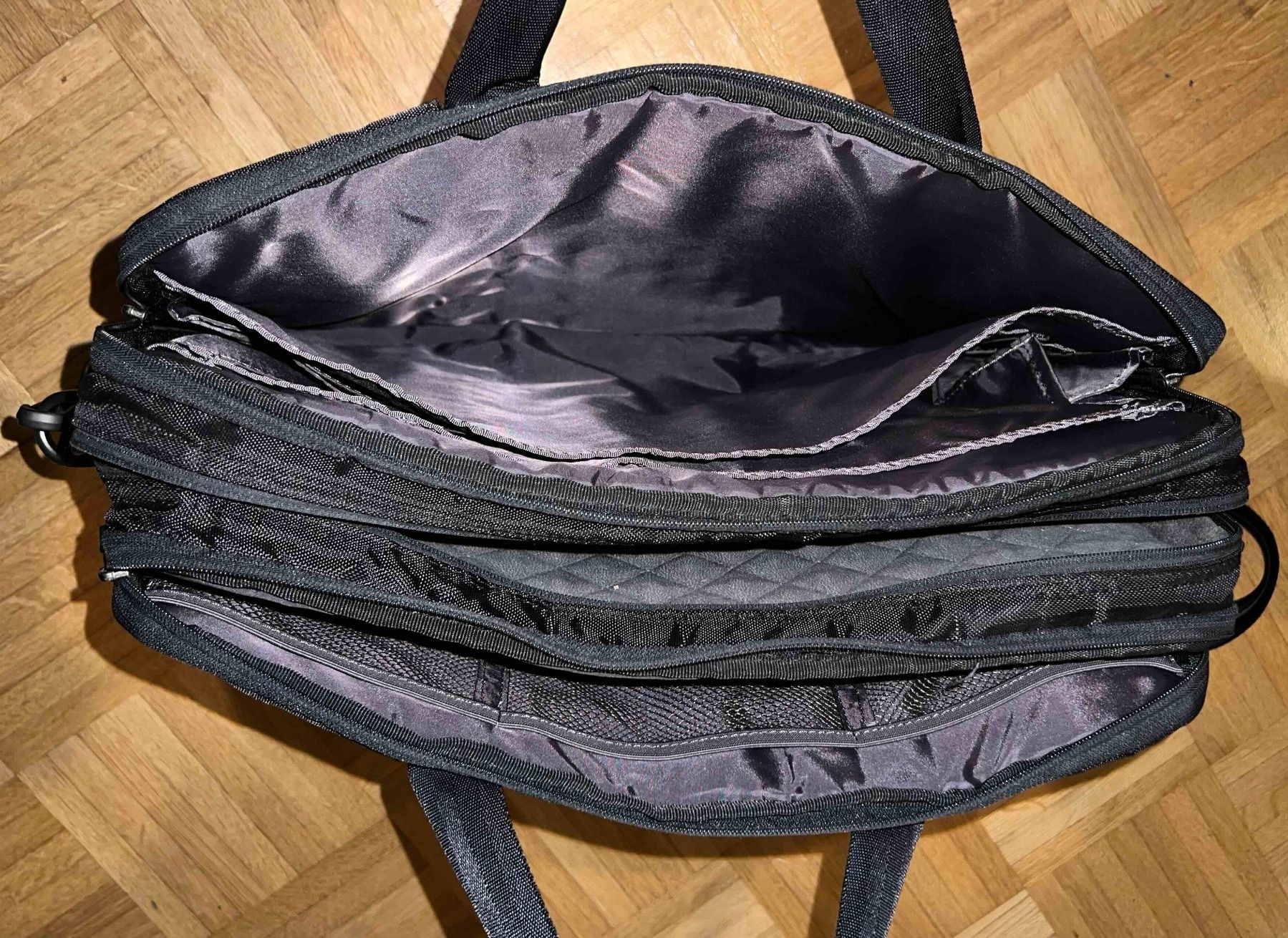 Dell Taschen: Dell Laptoptasche Tasche – Gebraucht aus Zürich von dojoal64 4