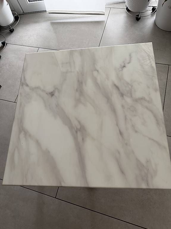 Tavoli: Eleganter Couchtisch in Marmor & Gold – Usato da Lengnau BE venduto da aya_2tvj 1