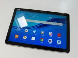 Huawei Tablet MediaPad T5 10 Zoll mit Logitech-Tastatur