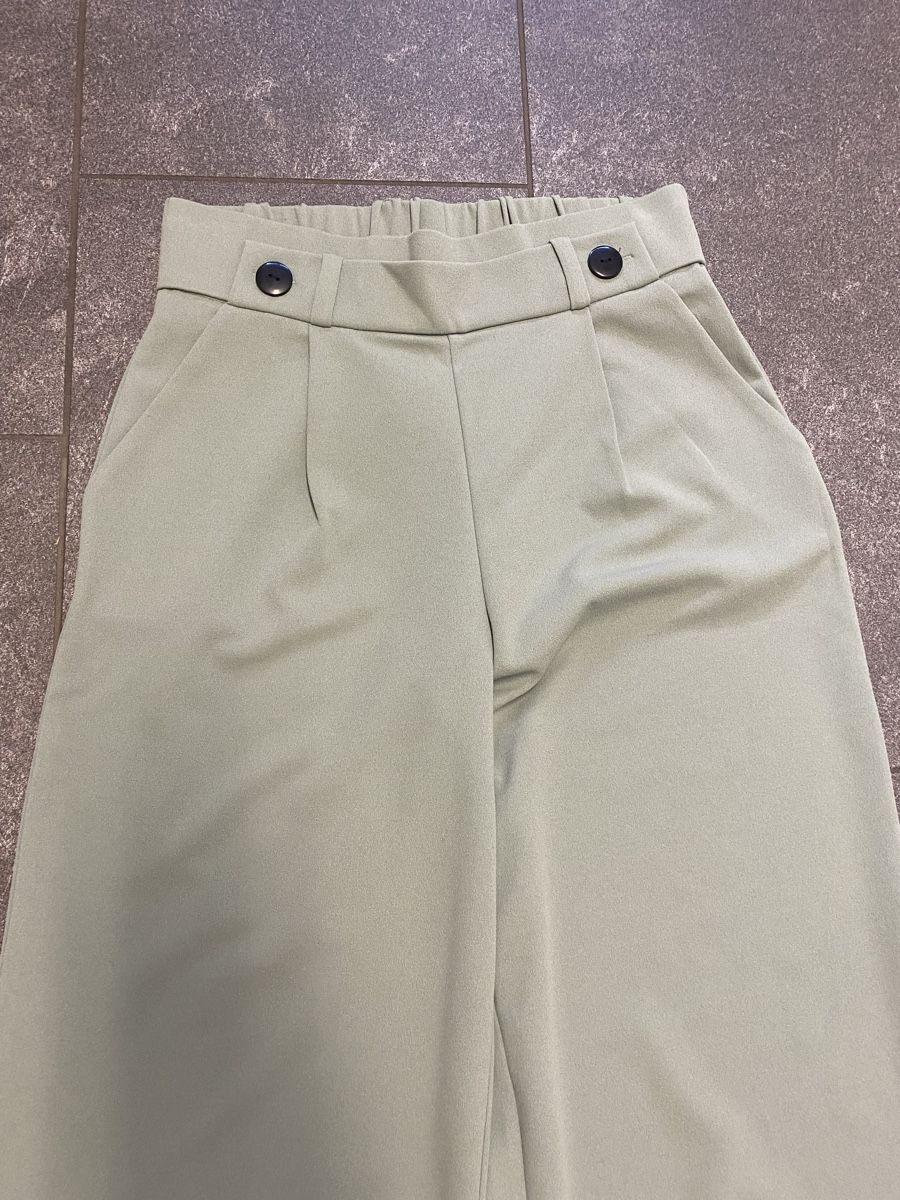 Only Pantaloni: Only Hose Geggo M/32 mint – Nuovo (secondo la descrizione) da Baar venduto da kamasija 1