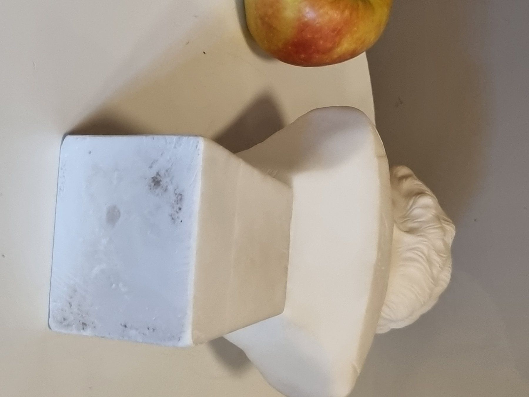 Sculptures & Statues: Signierte Alabaster-Kinderbüste – D'occasion à Scharnachtal par devin03 9
