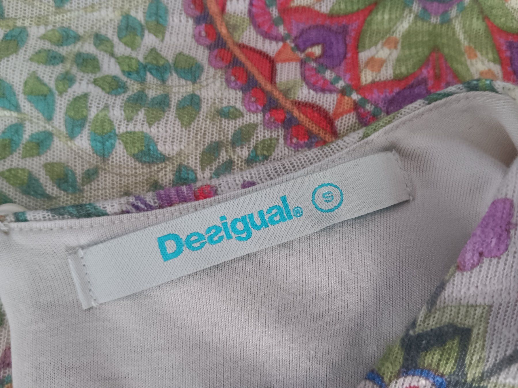 Desigual Vestiti: DESIGUAL Robe / Kleid taille / Grosse S – Usato da Cossonay-ville venduto da Super-Price-Quality 7