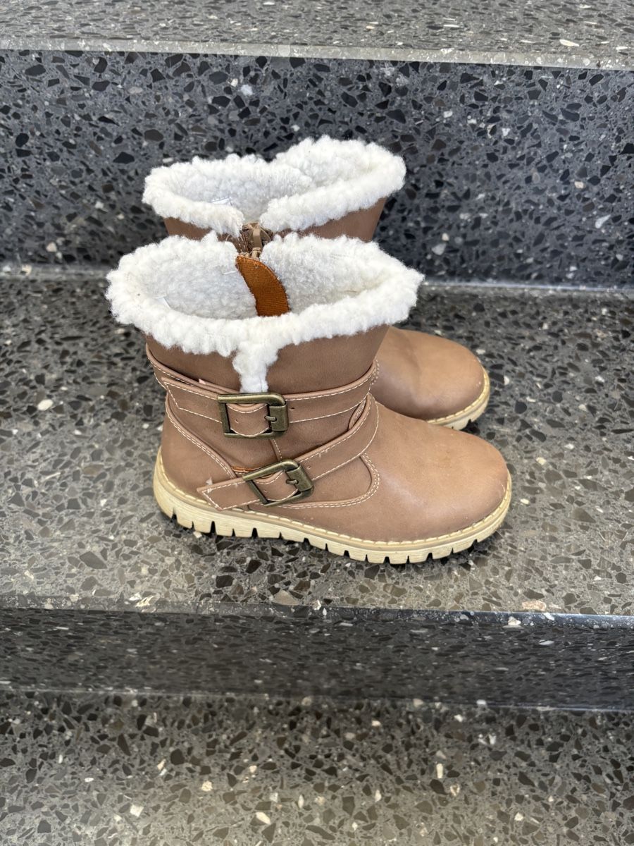 Schuhe für Mädchen: Winter Stiefel Gr.28 – Gebraucht aus Wangen an der Aare von Semadeni13