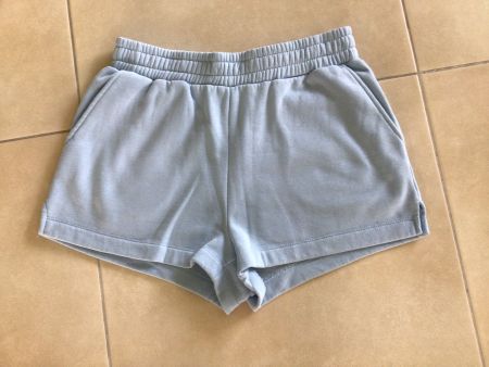 hellblaue Shorts, Grösse M