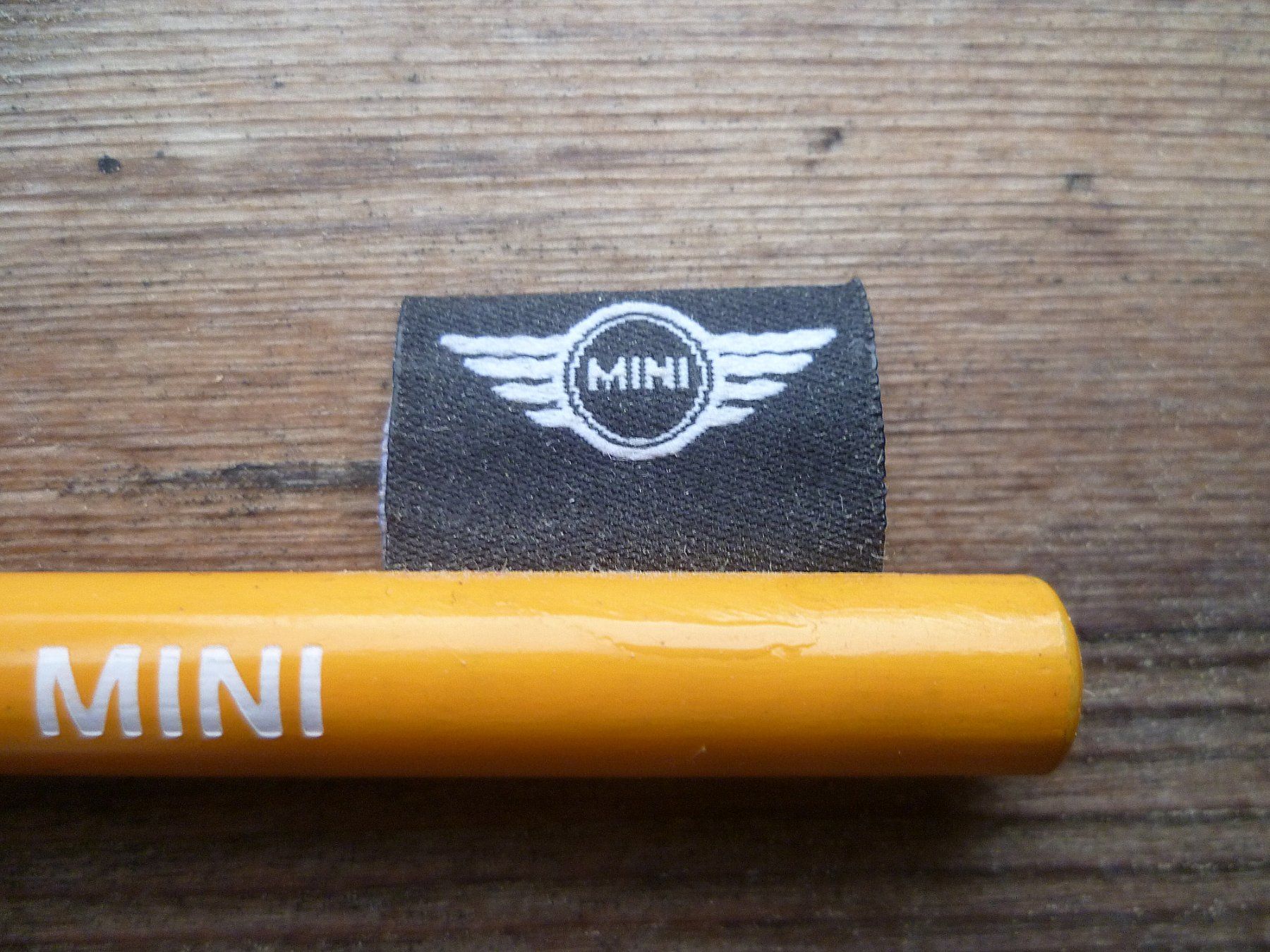 Contenitori & Simili: Original MINI Trinkbecher / Bleistift – Usato da Aarau venduto da Rdodger 2