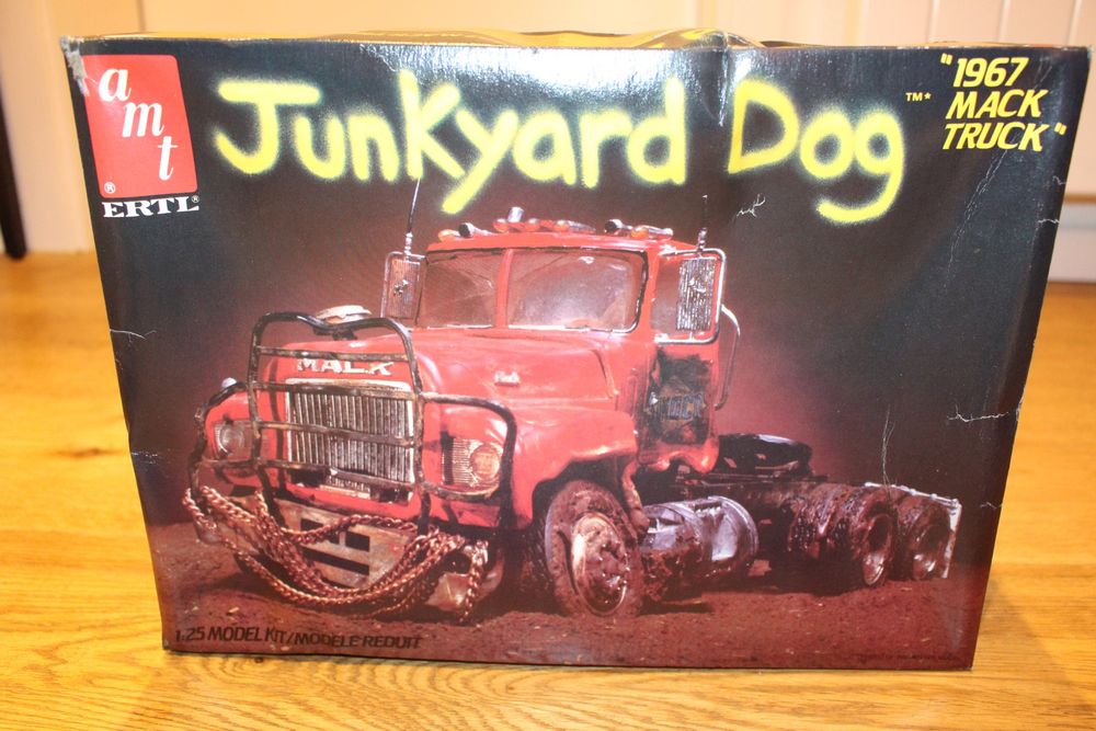 AMT/ERTL Junkyard Dog 1967 MACK Truck (1:25 LKW-Modell) | Acheter sur ...