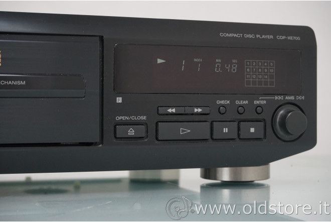 Sony Lettore multimediale & Streamer: Sony CDP-XE700 CD-Player der Spitzenklasse – Usato da Trimbach venduto da SABO-61 2